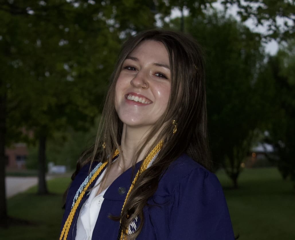 Carly Prentiss Headshot